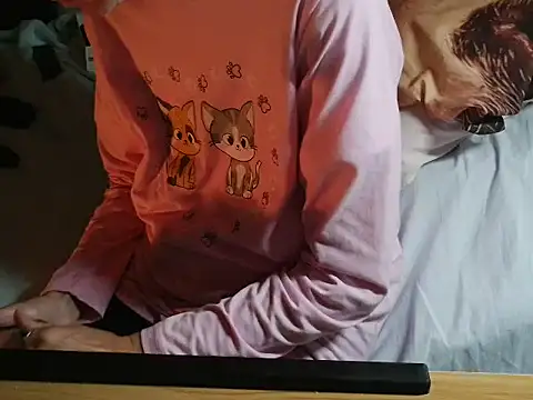 VeneRed online show from 04/21/26, 08:12