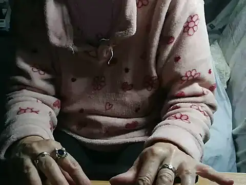 VeneRed online show from 04/22/26, 06:42