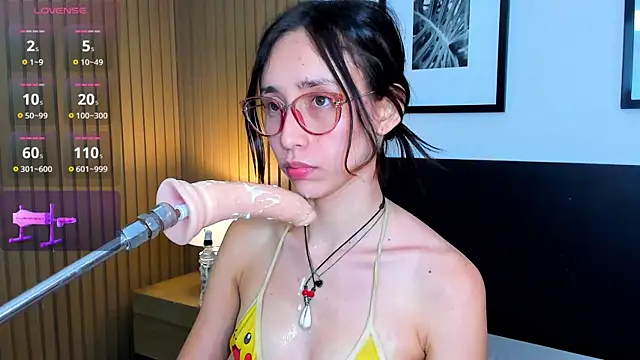 doll bella  online show from 04/02/26, 01:47