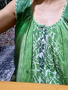 Melody Shyla online show from 10/25/25, 09:42