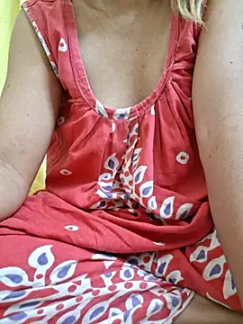 Melody Shyla online show from 10/29/25, 11:17