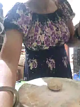 Melody Shyla online show from 11/02/25, 12:40