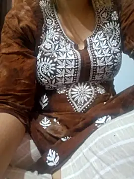 Melody Shyla online show from 12/01/25, 12:15