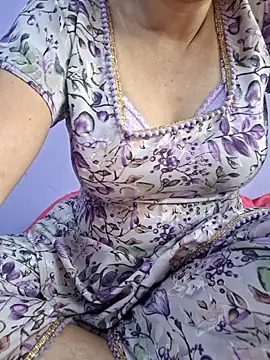 Melody Shyla online show from 12/03/25, 02:41