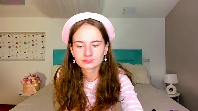 Snapshot of L1ittle_kitty_ chatting on 09/09/25, 05:29 L1ittle kitty online show from 09/09/25, 05:29