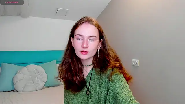 Snapshot of L1ittle_kitty_ chatting on 09/11/25, 05:29 L1ittle kitty online show from 09/11/25, 05:29