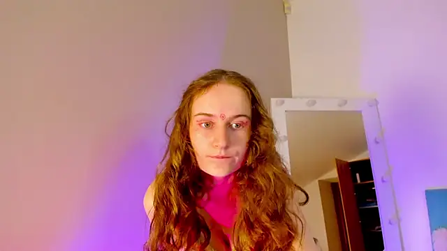 Snapshot of L1ittle_kitty_ chatting on 10/13/25, 05:29 L1ittle kitty online show from 10/13/25, 05:29