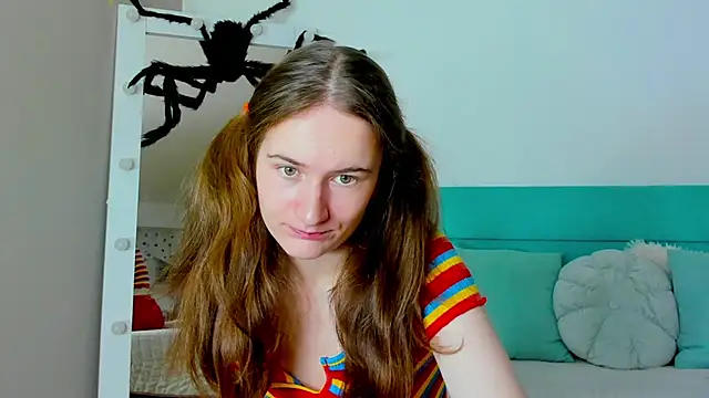 Snapshot of L1ittle_kitty_ chatting on 11/07/25, 06:35 L1ittle kitty online show from 11/07/25, 06:35