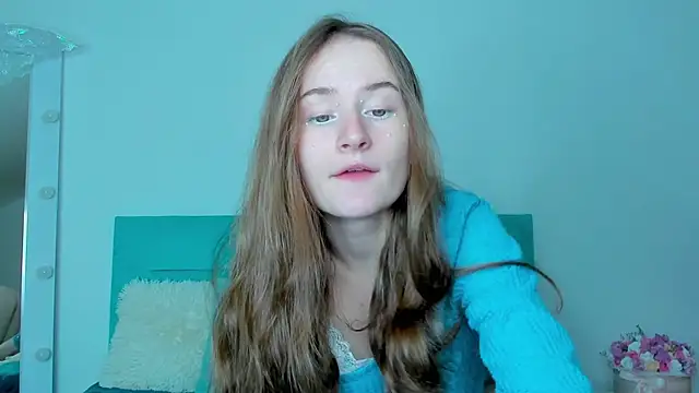 Snapshot of L1ittle_kitty_ chatting on 11/13/25, 06:34 L1ittle kitty online show from 11/13/25, 06:34