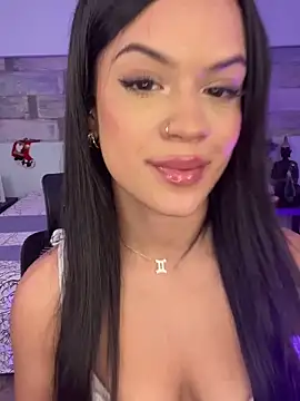 Snapshot of Alisha-Bond chatting on 12/03/24, 02:25 Alisha-Bond online show from 12/03/24, 02:25