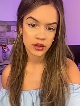 Snapshot of Alisha-Bond chatting on 12/15/24, 12:29 Alisha-Bond online show from 12/15/24, 12:29