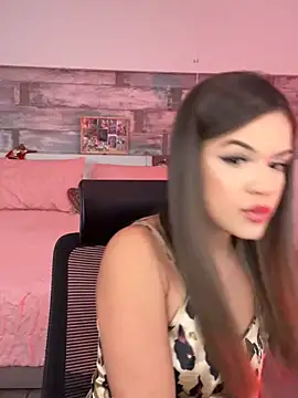 Snapshot of Alisha-Bond chatting on 12/28/24, 12:36 Alisha-Bond online show from 12/28/24, 12:36