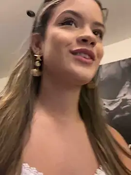 Snapshot of Alisha-Bond chatting on 03/02/25, 11:20 Alisha-Bond online show from 03/02/25, 11:20