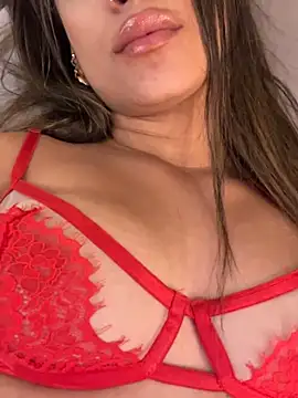 Snapshot of Alisha-Bond chatting on 03/19/25, 02:16 Alisha-Bond online show from 03/19/25, 02:16