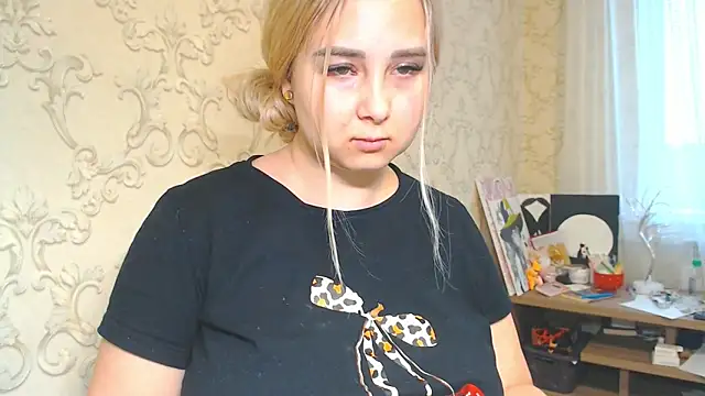 DolphinDreams online show from 04/25/26, 01:41