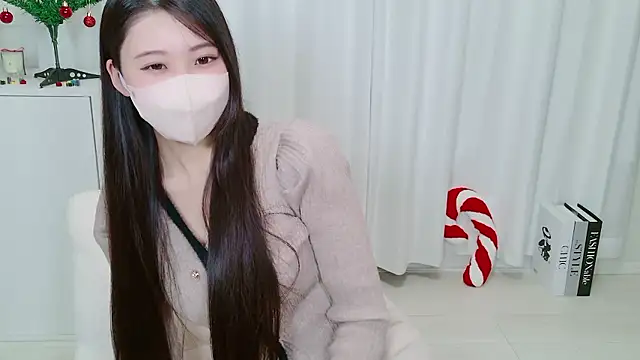 yuki room online show from 12/22/25, 12:46