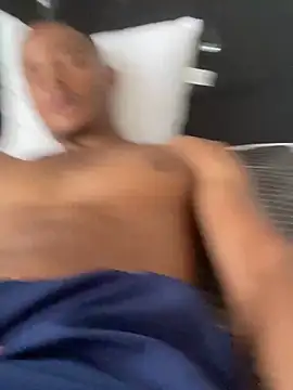 Snapshot of jackmacson chatting on 01/01/25, 08:04 jackmacson online show from 01/01/25, 08:04