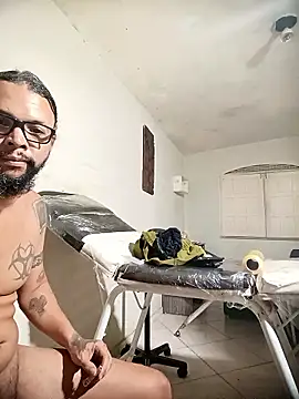 Snapshot of JhonnyPicasso0@xh chatting on 01/10/26, 12:01 JhonnyPicasso0xh online show from 01/10/26, 12:01