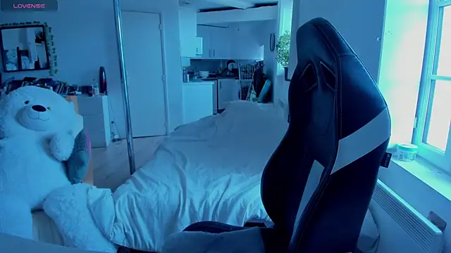 CeriseLapine online show from 03/14/25, 09:24