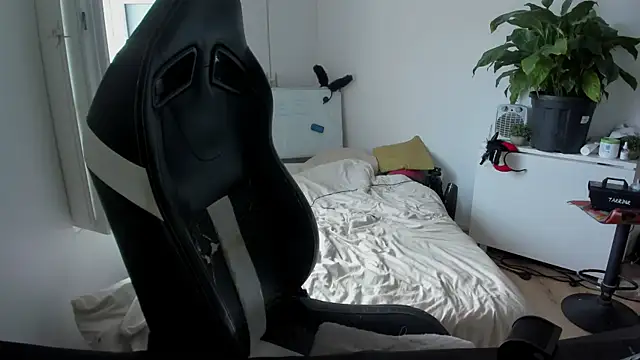 CeriseLapine online show from 09/10/25, 09:09