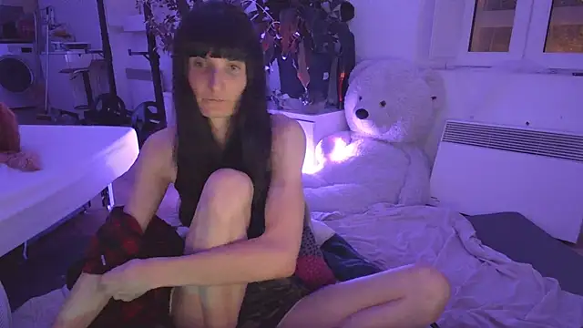 CeriseLapine online show from 04/24/26, 07:38