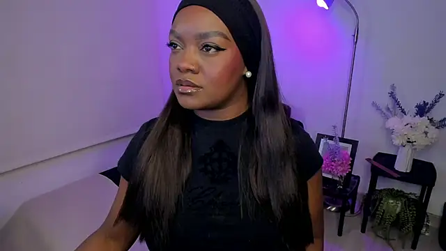 Im Maria online show from 11/12/25, 01:06