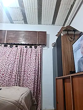 Snapshot of gina7772 chatting on 11/27/25, 03:08 gina7772 online show from 11/27/25, 03:08