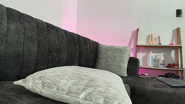 skinny and boyfriend online show from 09/11/25, 04:40