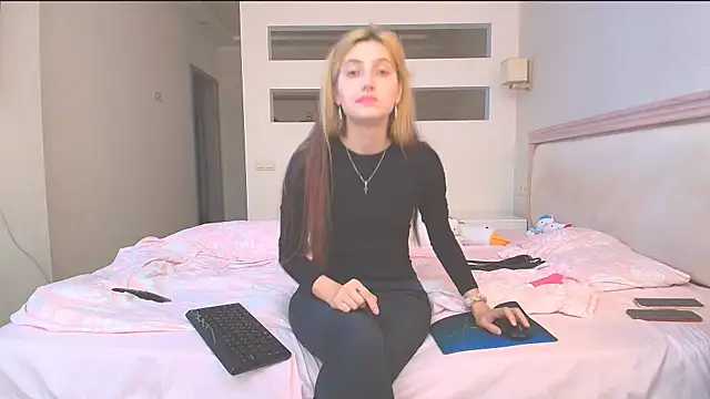 Iren online show from 10/09/25, 02:37