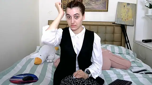 Snapshot of Iren chatting on 06/09/26, 06:36 Iren online show from 06/09/26, 06:36
