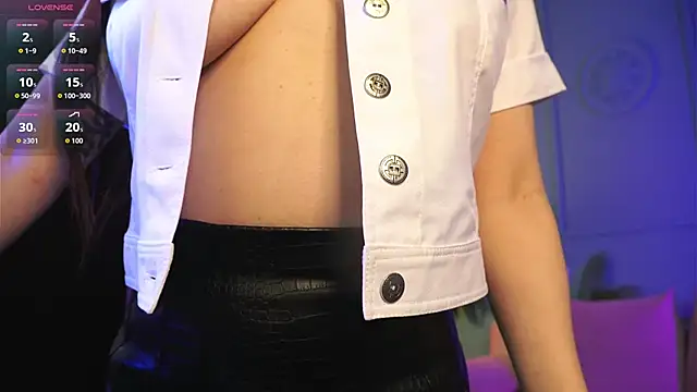 Inari Okami  online show from 10/08/25, 06:11