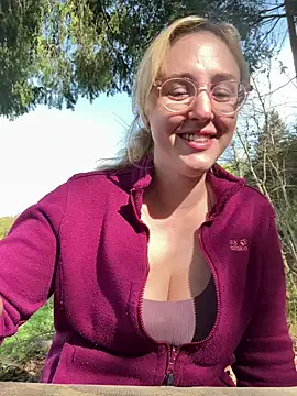 SherryOutdoor1 online show from 04/17/26, 08:28