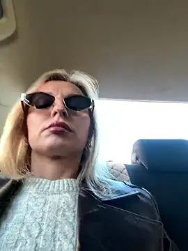 Diamond Bunny  online show from 01/09/26, 09:23