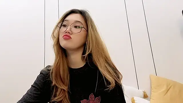 Jennatyan online show from 02/05/26, 07:35