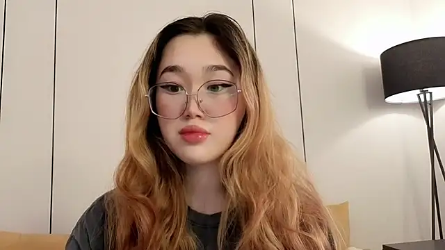 Jennatyan online show from 03/18/26, 09:34