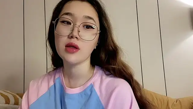 Jennatyan online show from 06/06/26, 03:22