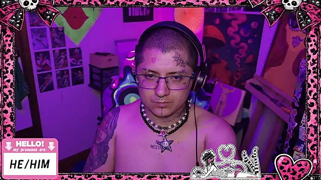 Snapshot of masterkevinftm chatting on 04/26/26, 02:42 masterkevinftm online show from 04/26/26, 02:42