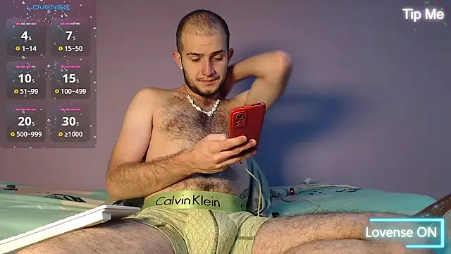 Dante Bear  online show from 11/18/25, 02:17