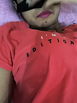 cute simmy0 online show from 05/12/26, 02:25