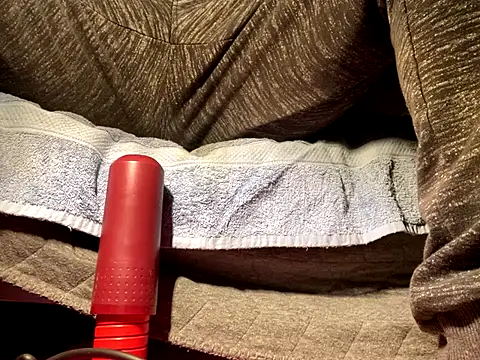 Snapshot of mesetti chatting on 11/22/25, 04:28 mesetti online show from 11/22/25, 04:28