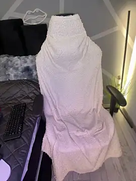 Snapshot of krysstal003 chatting on 01/12/25, 03:36 krysstal003 online show from 01/12/25, 03:36