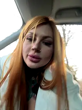 Snapshot of krysstal003 chatting on 11/12/25, 01:55 krysstal003 online show from 11/12/25, 01:55