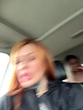 Snapshot of krysstal003 chatting on 11/16/25, 10:43 krysstal003 online show from 11/16/25, 10:43