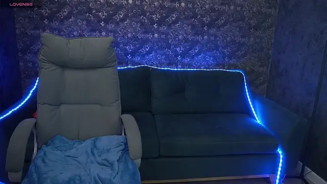 ElysLunar online show from 12/04/24, 04:49