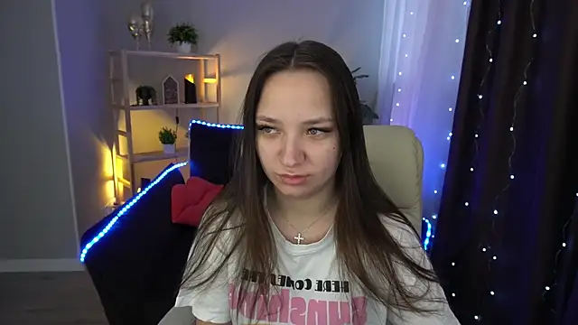 ElysLunar online show from 01/03/25, 06:11