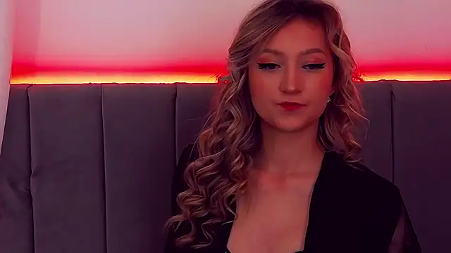 MiaNixan online show from 03/12/25, 12:42