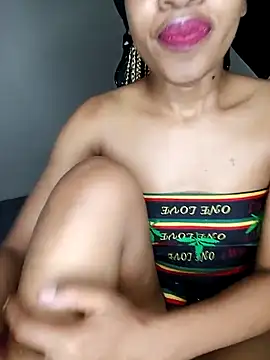 Snapshot of CocoSexyBabe chatting on 02/22/25, 11:35 CocoSexyBabe online show from 02/22/25, 11:35