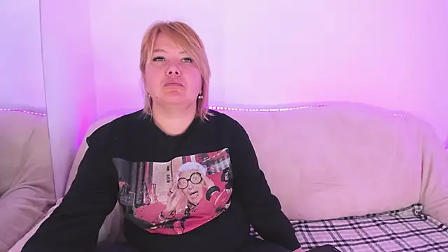 CurlyDreams online show from 04/23/26, 04:57