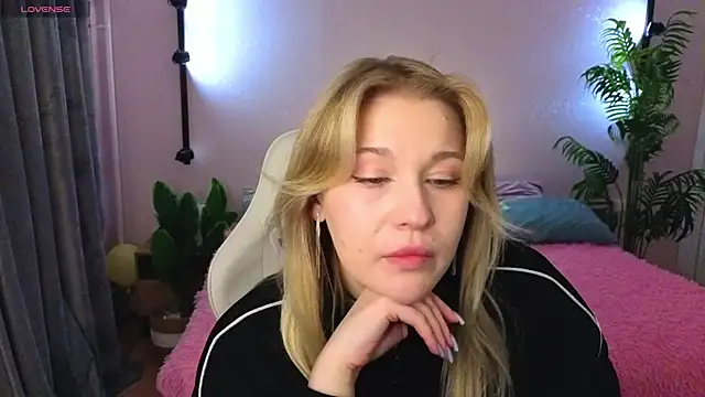 Colleen Blake online show from 04/21/26, 04:45