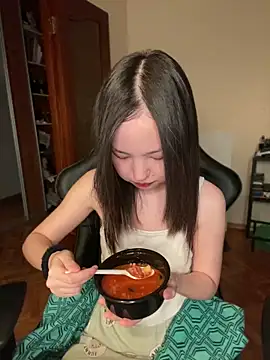 Snapshot of lalallalalaa- chatting on 02/03/25, 01:41 lalallalalaa- online show from 02/03/25, 01:41